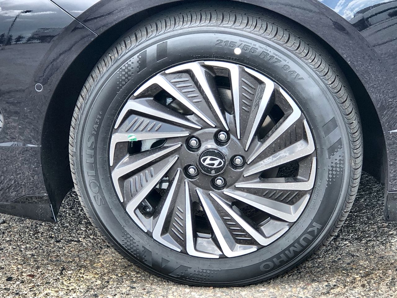 2025 Hyundai Sonata Hybrid Limited - Photo 10