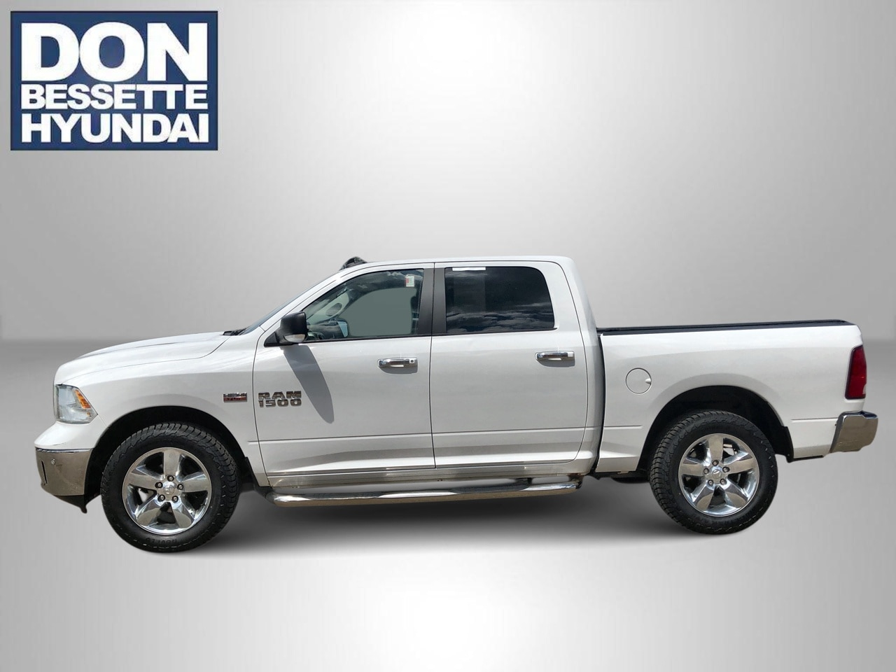 2017 RAM 1500 Big Horn 4x4 Crew Cab 5'7's photo