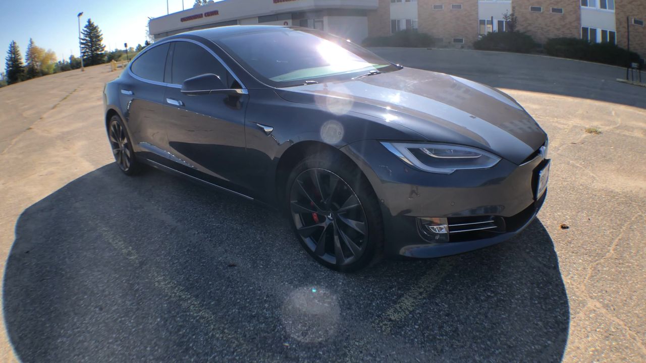 2019 Tesla Model S photo 2