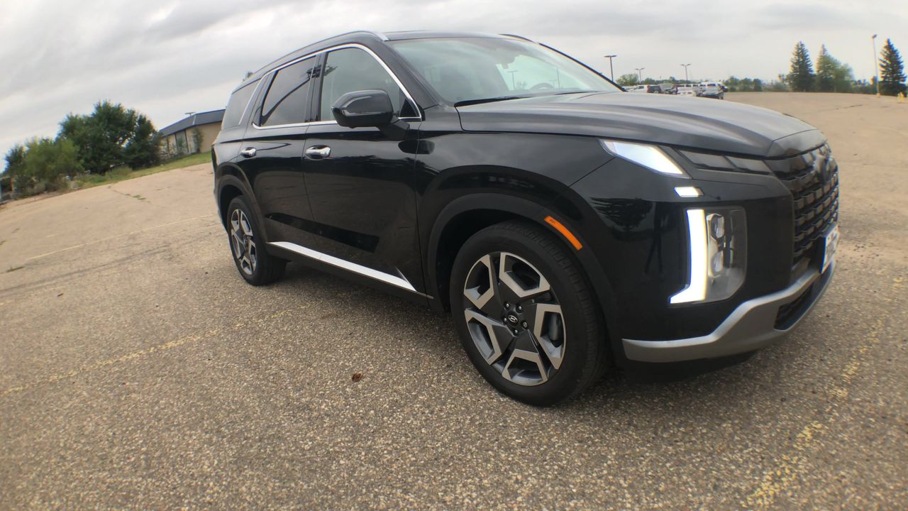 2024 Hyundai Palisade SEL photo 2