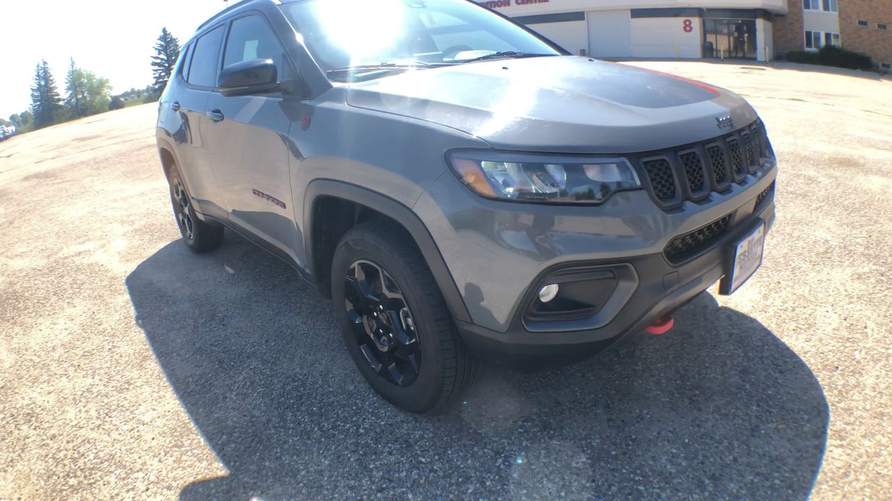 2023 Jeep Compass Trailhawk Sport photo 2
