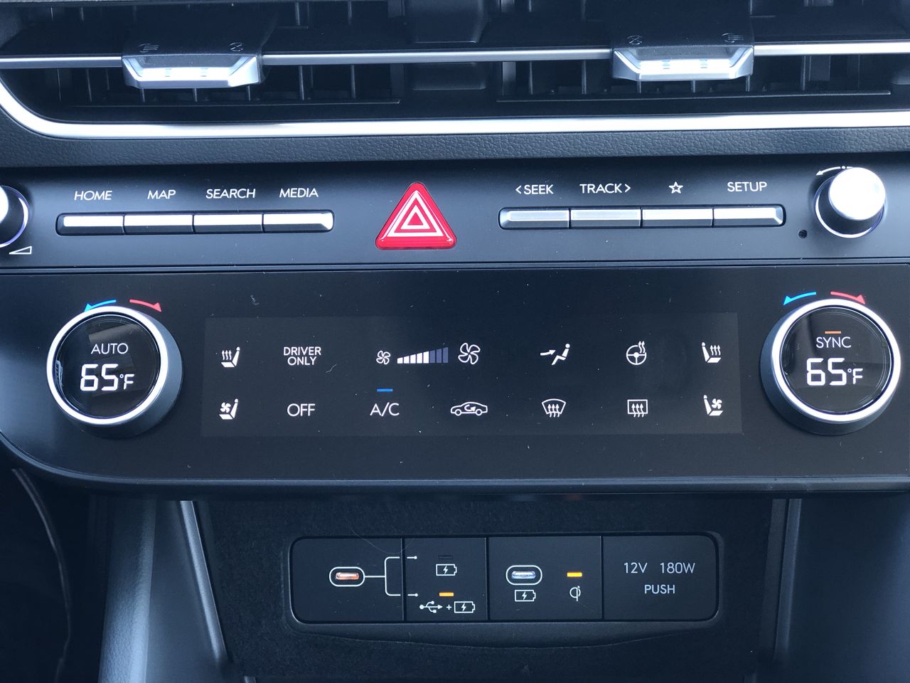 2025 Hyundai Sonata Hybrid Limited - Photo 19