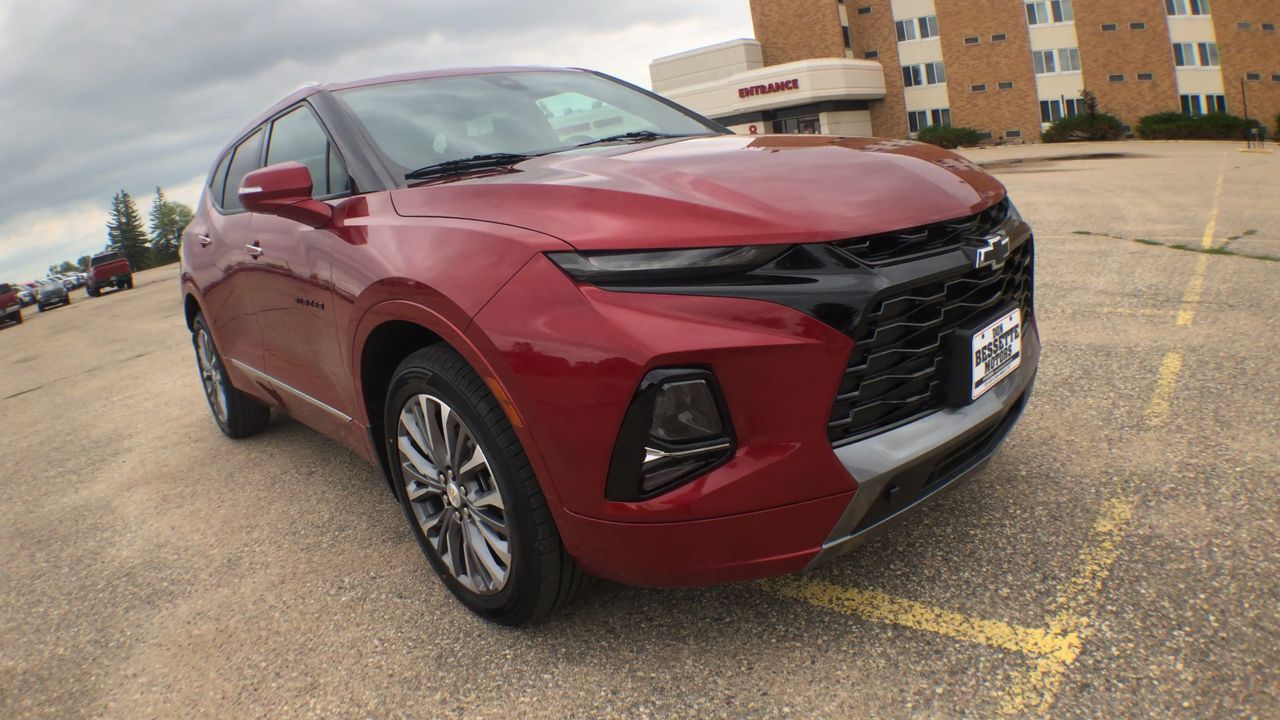 2021 Chevrolet Blazer Premier photo 2