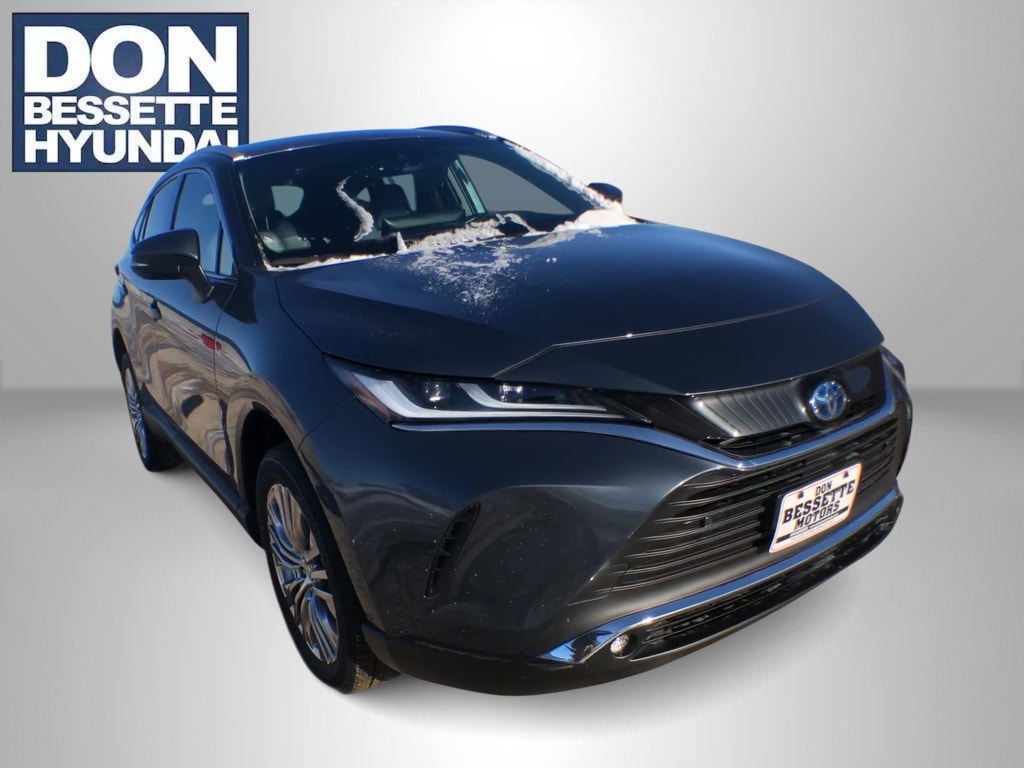 Used 2023 Toyota Venza XLE with VIN JTEAAAAHXPJ139953 for sale in Minot, ND