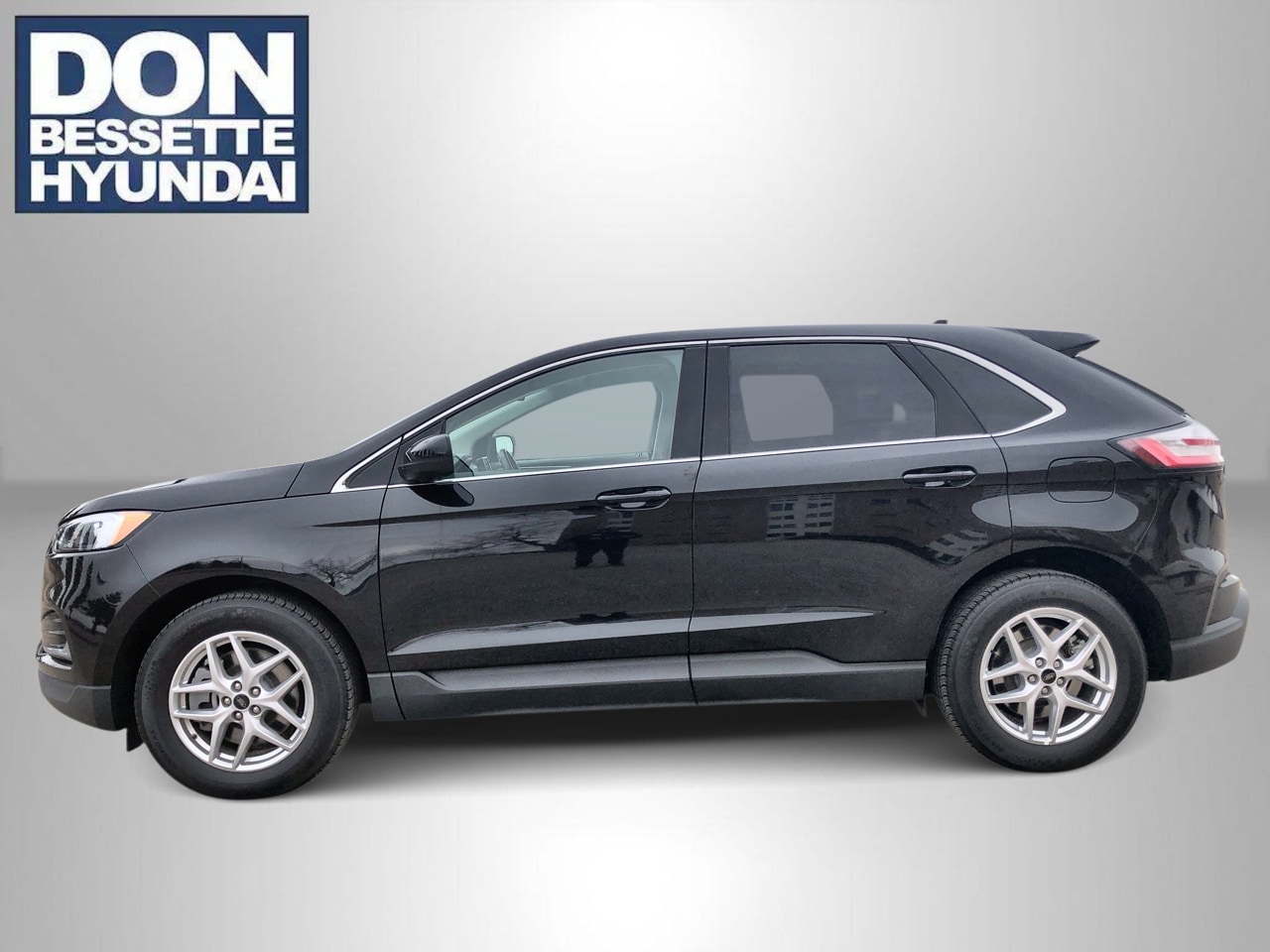 2024 Ford Edge SEL AWD's photo