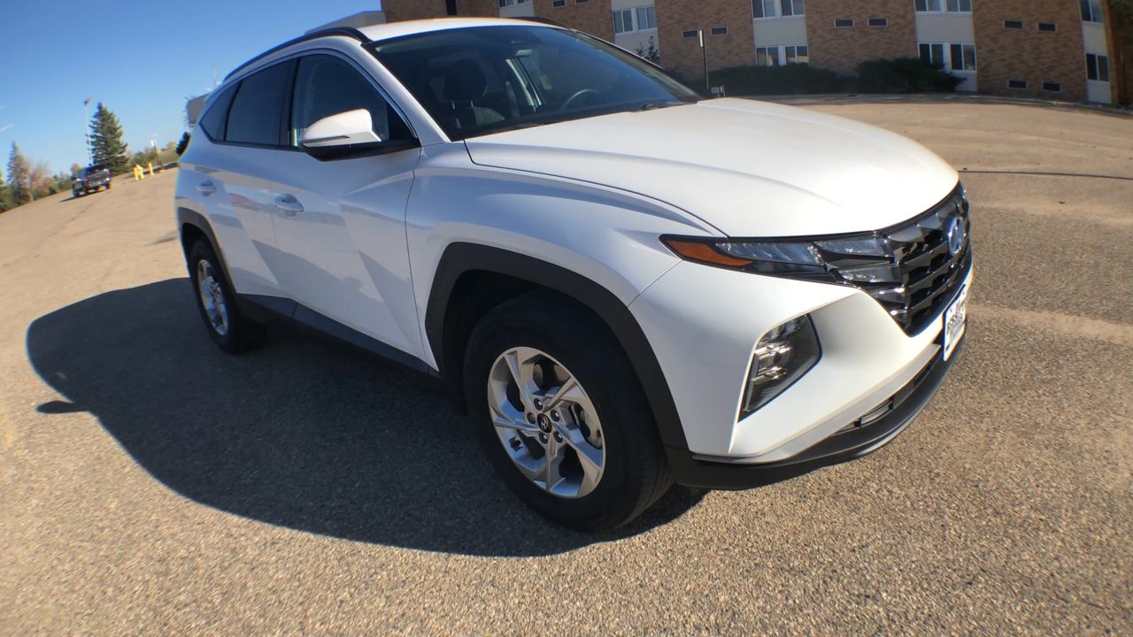2022 Hyundai Tucson SEL photo 2