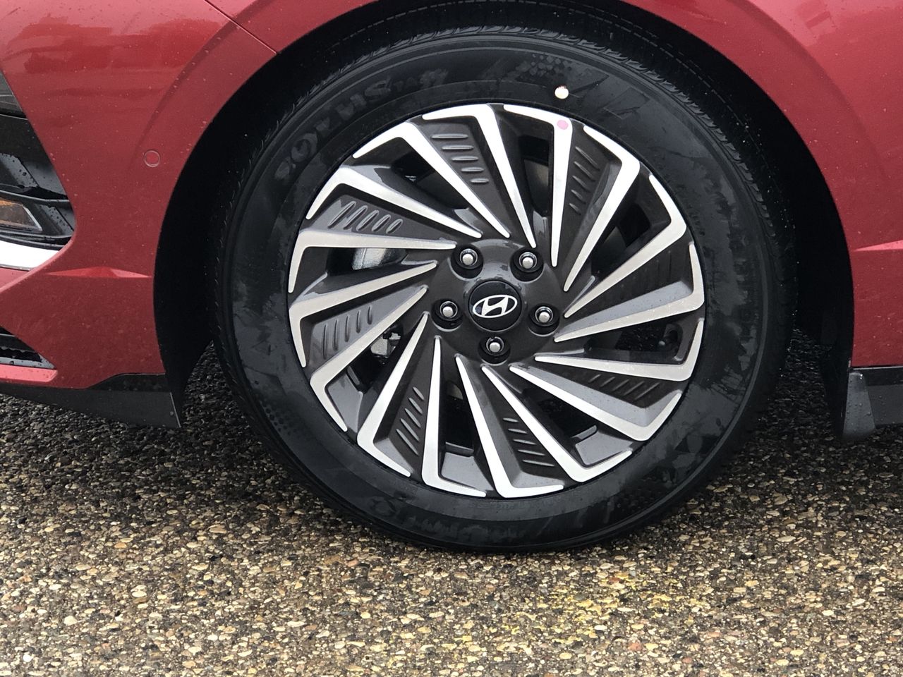 2025 Hyundai Sonata Hybrid Limited - Photo 10
