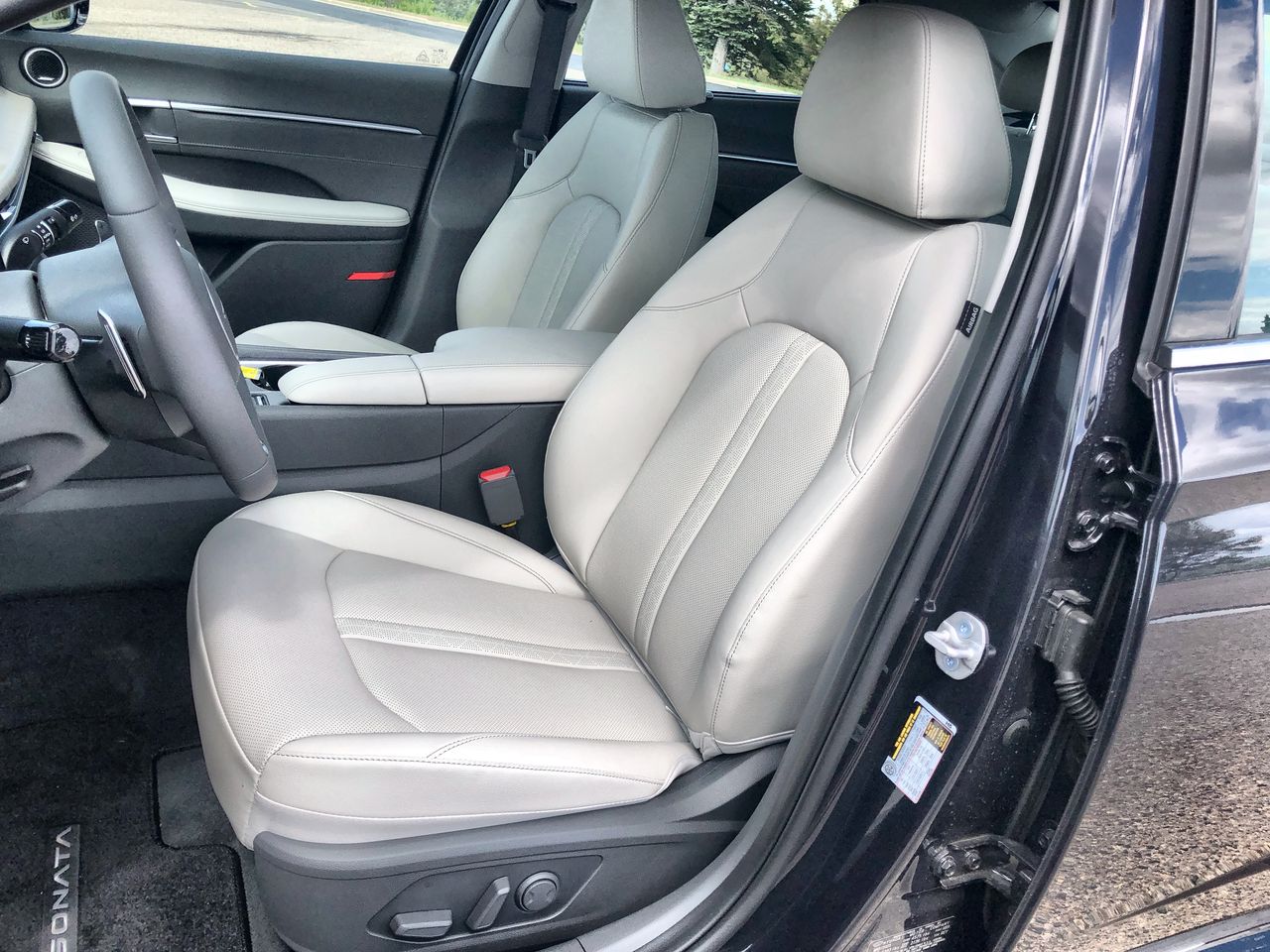2025 Hyundai Sonata Hybrid Limited - Photo 11