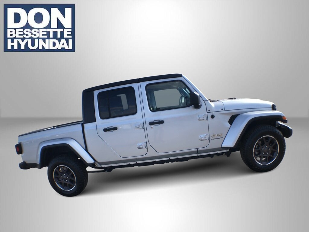 2023 Jeep Gladiator Overland - Photo 9