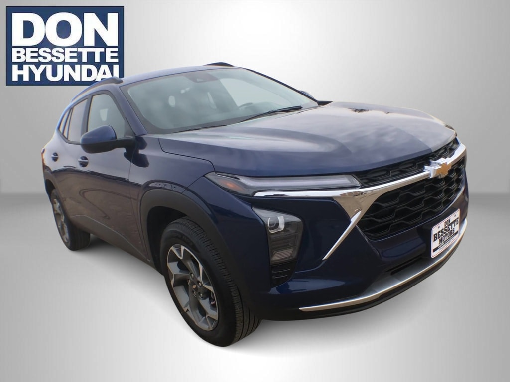 Used 2024 Chevrolet Trax LT with VIN KL77LHE28RC196440 for sale in Minot, ND