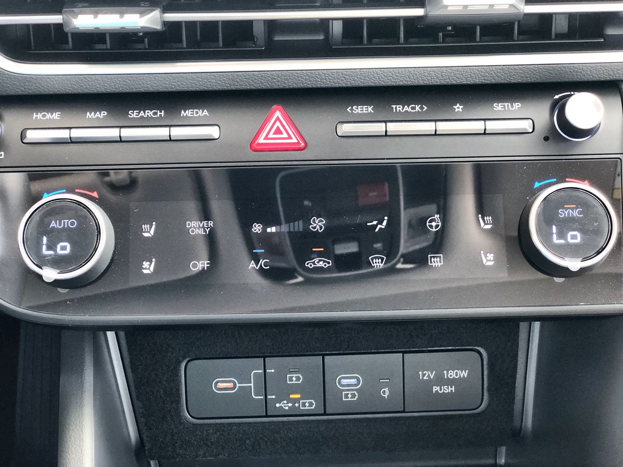 2025 Hyundai Sonata Hybrid Limited - Photo 19