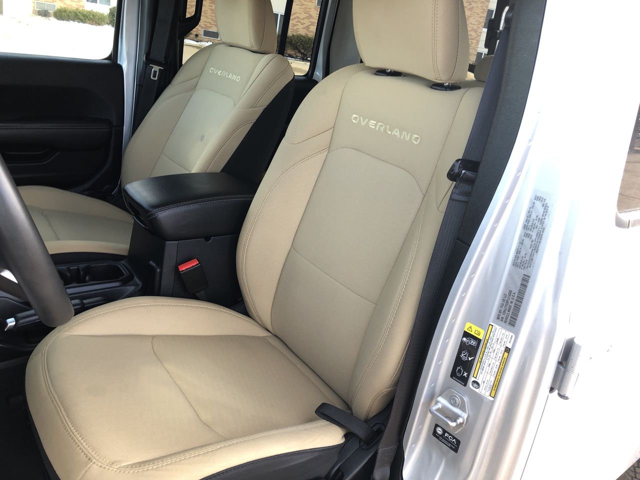 2023 Jeep Gladiator Overland - Photo 11