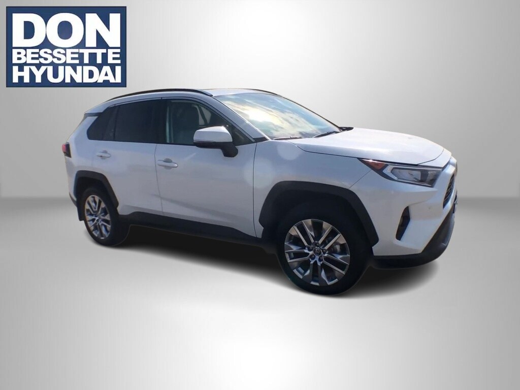 Used 2021 Toyota RAV4 XLE Premium with VIN 2T3A1RFV1MW146045 for sale in Minot, ND