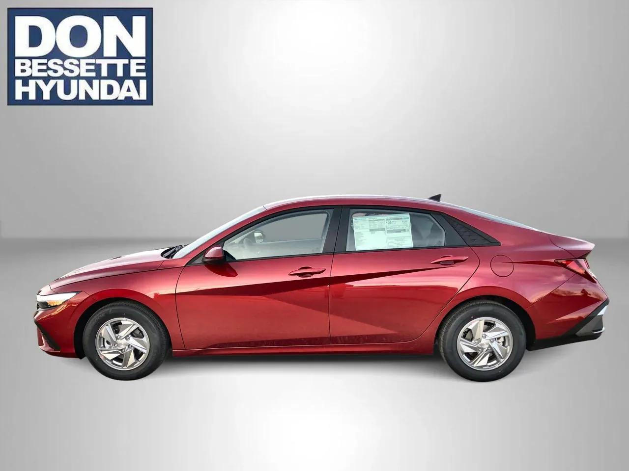 2026 Hyundai Elantra SE's photo