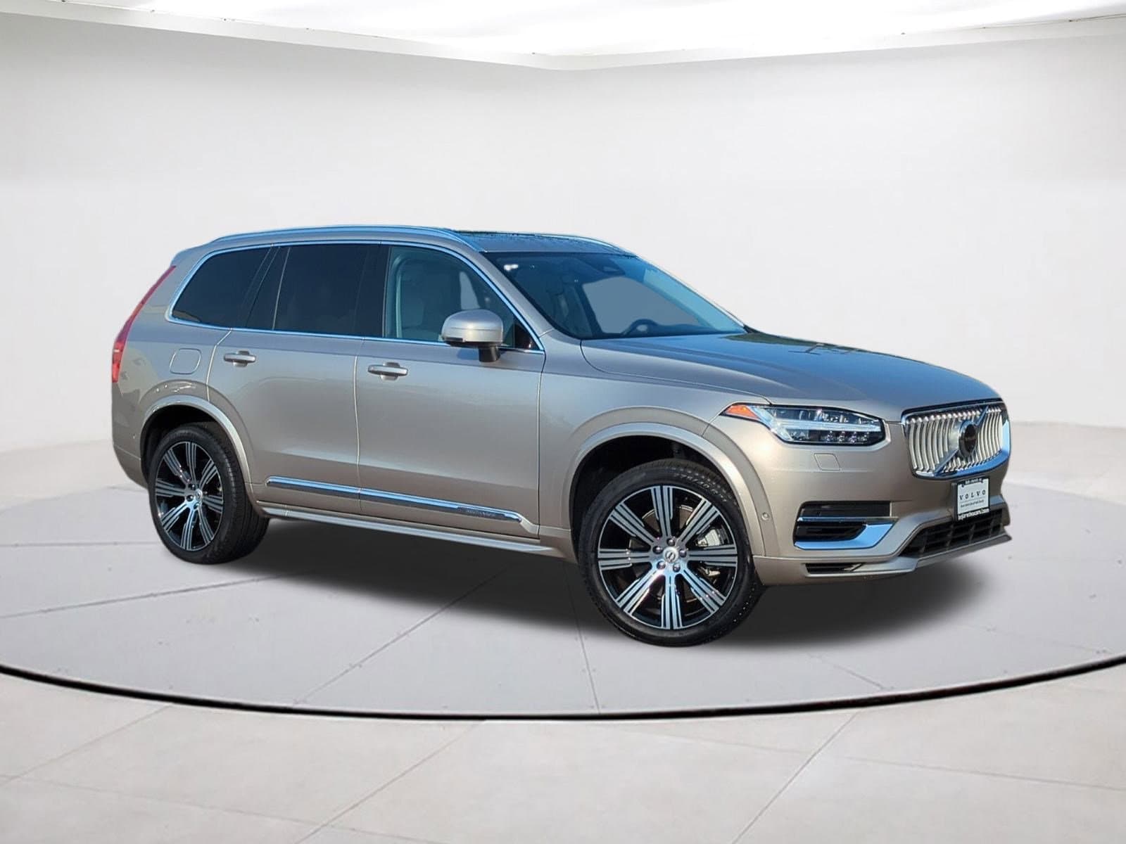 Used 2024 Volvo XC90 Plus with VIN YV4H60CE9R1158186 for sale in Falls Church, VA