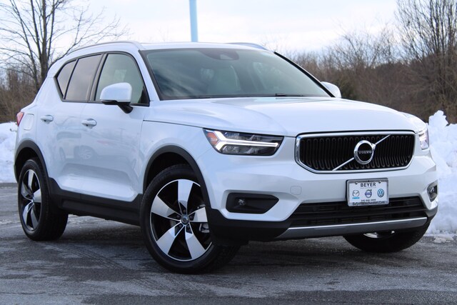 Featured Used 2021 Volvo XC40 T5 Momentum SUV for Sale in Winchester, VA
