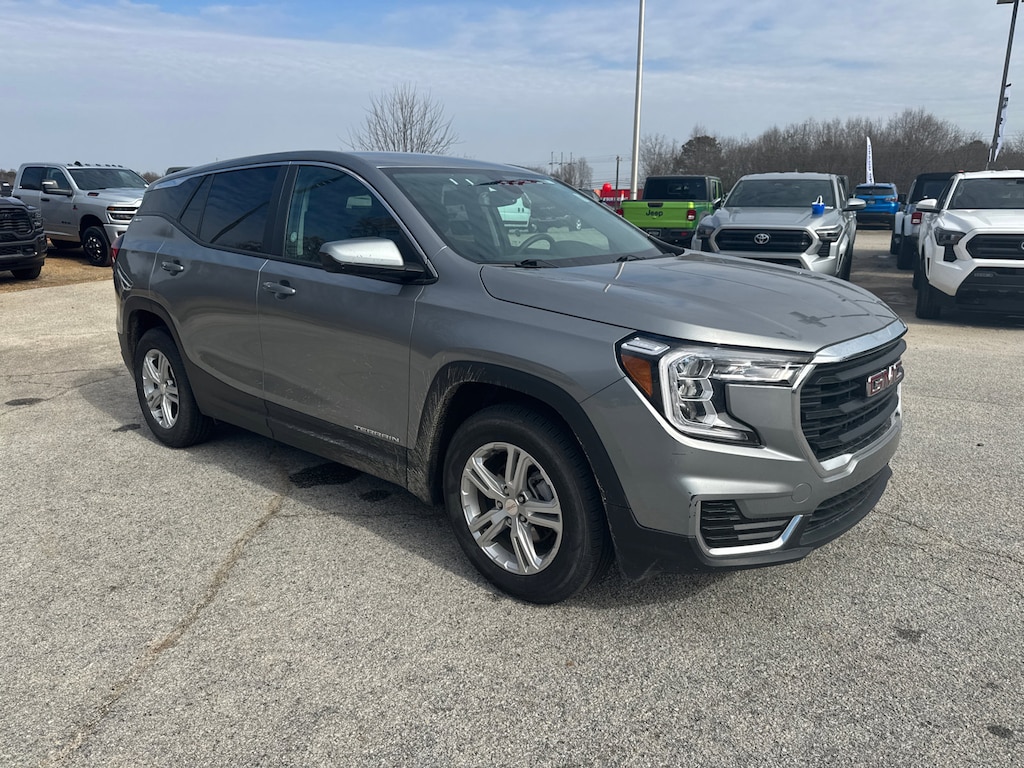 Used 2024 GMC Terrain SLE SUV