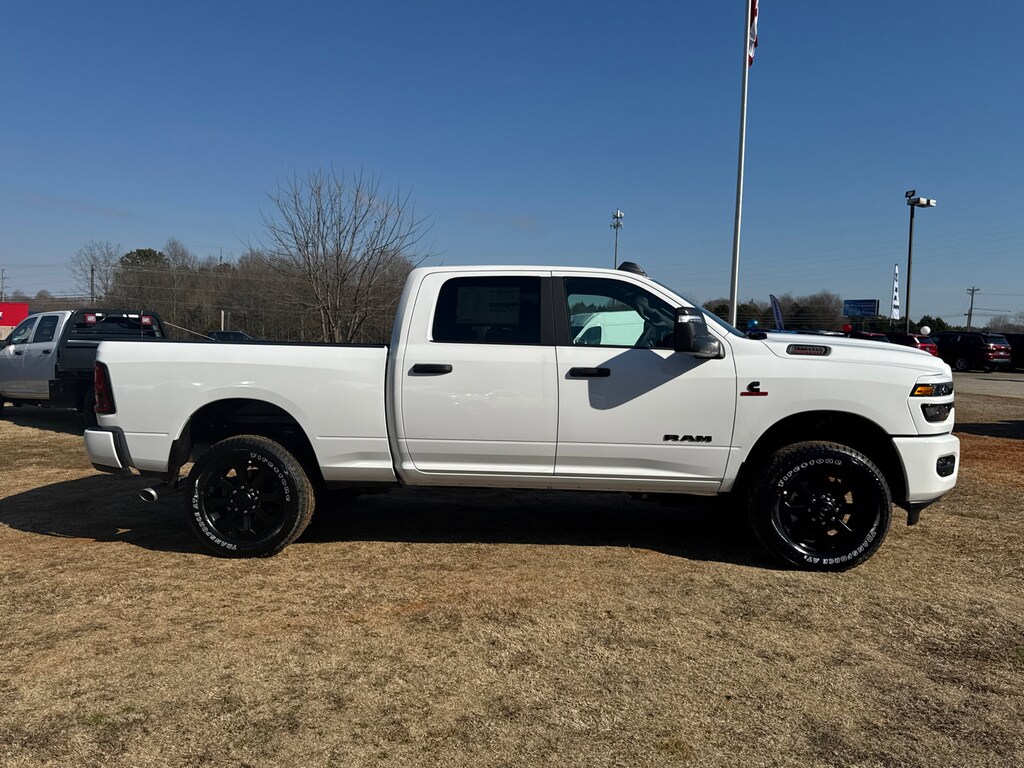 New 2026 Ram 2500 BIG HORN CREW CAB 4X4 6'4 BOX Pickup