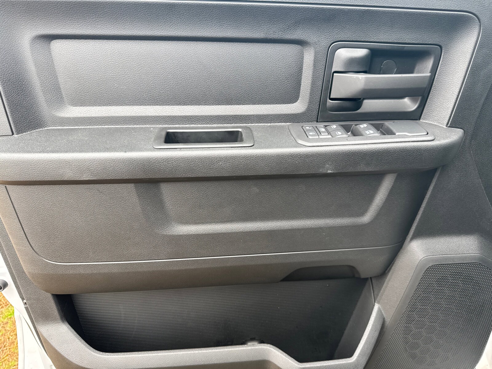 2026 RAM 3500 Chassis Tradesman - Photo 9