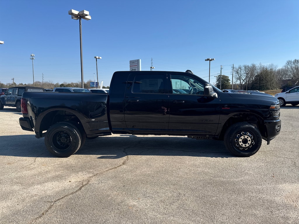 New 2026 Ram 3500 LARAMIE MEGA CAB 4X4 6'4 BOX Pickup