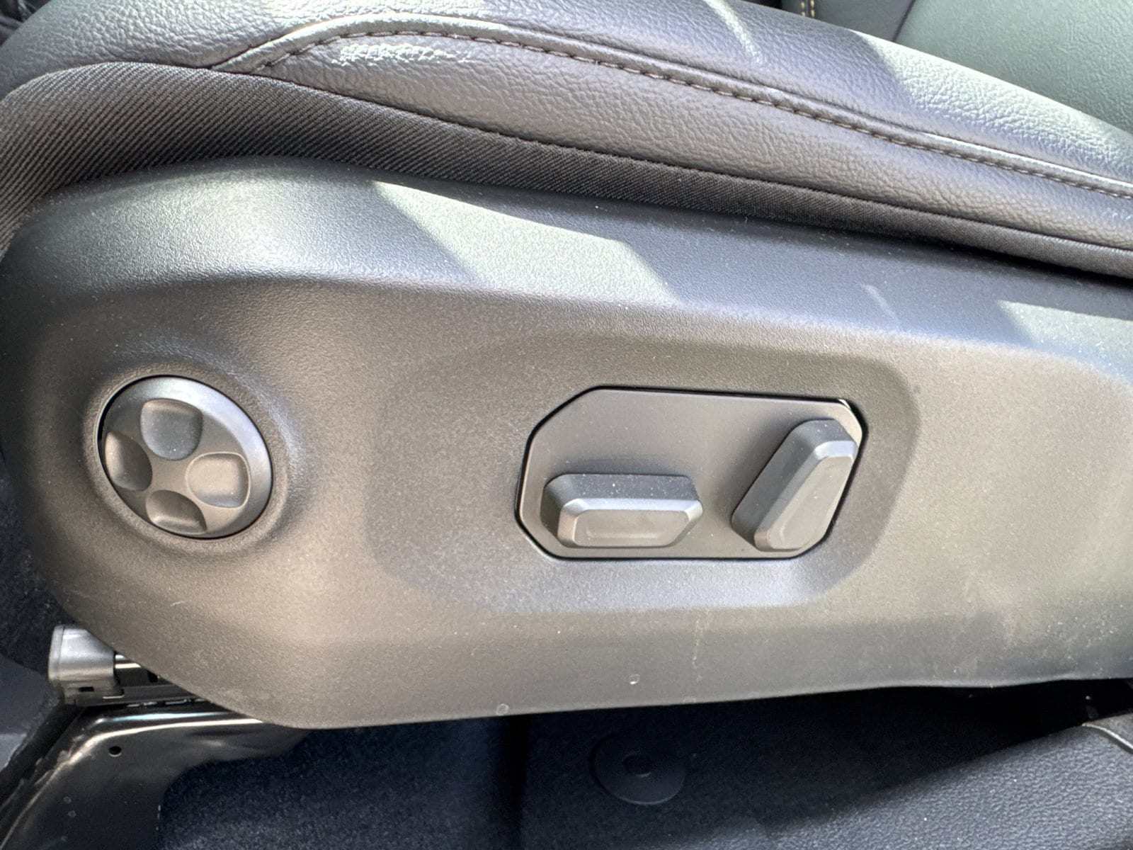 2026 Jeep Wrangler 4-Door Sahara - Photo 10