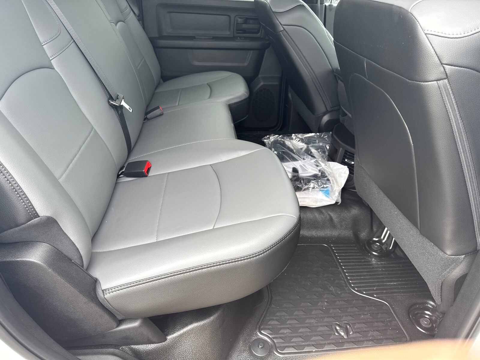 2026 RAM 3500 Chassis Tradesman - Photo 14
