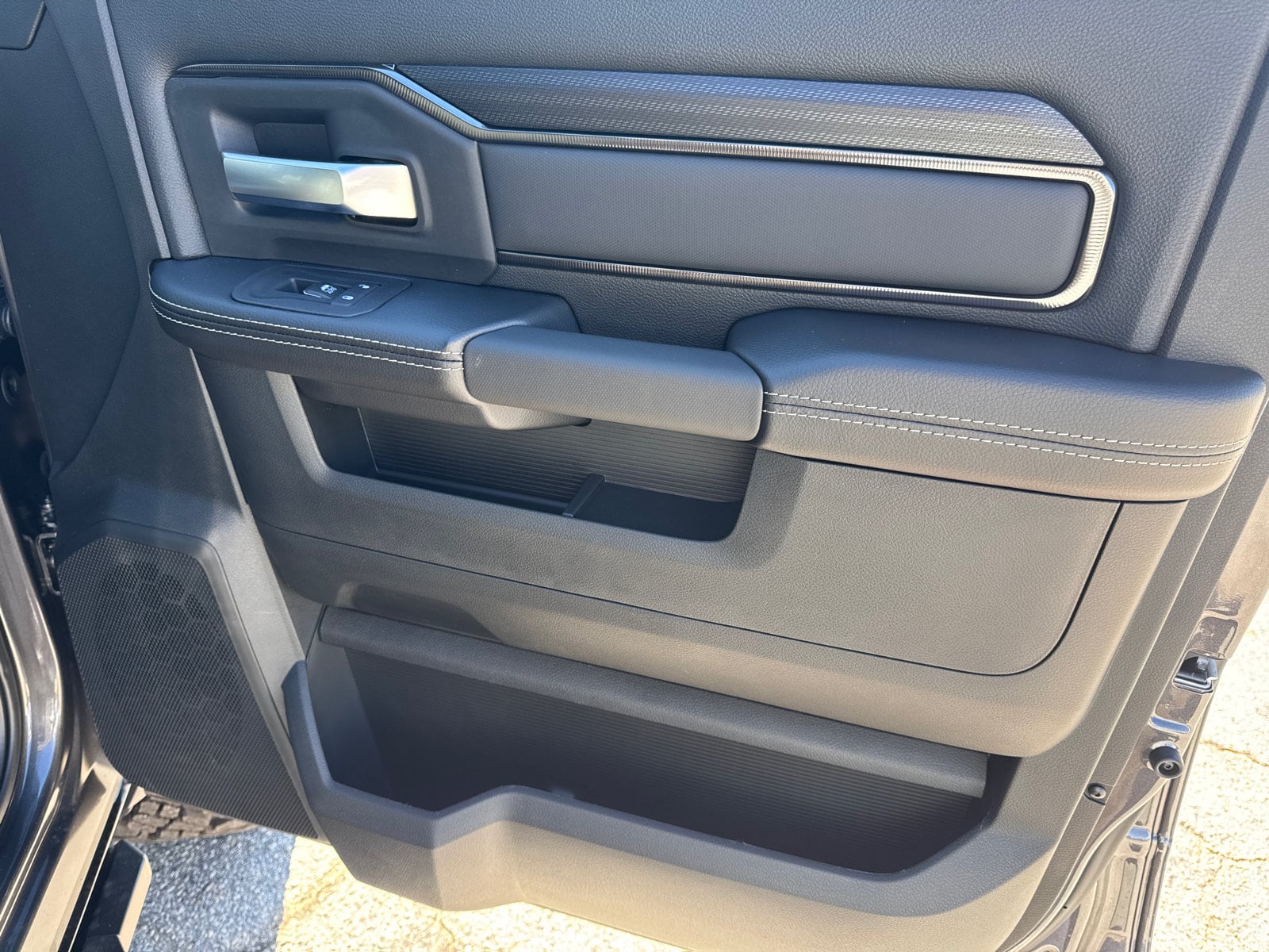 2026 RAM 2500 Rebel - Photo 14