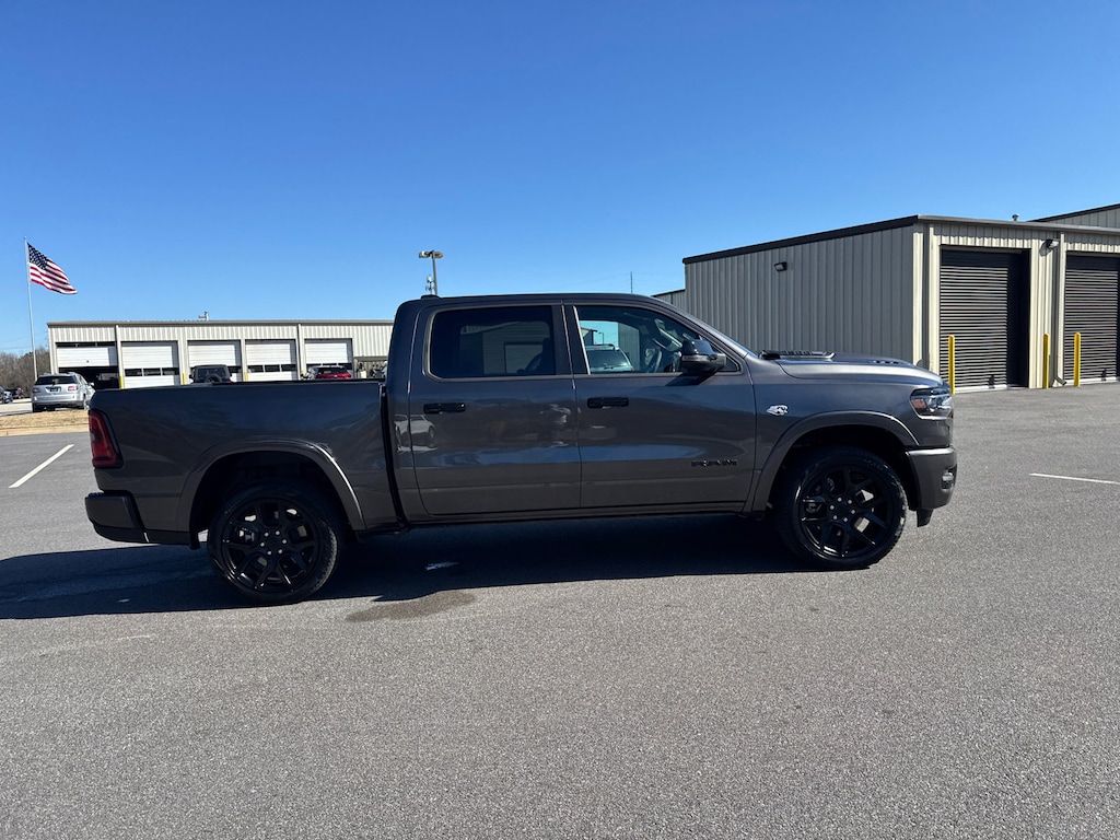 New 2026 Ram 1500 LARAMIE CREW CAB 4X4 5'7 BOX Pickup