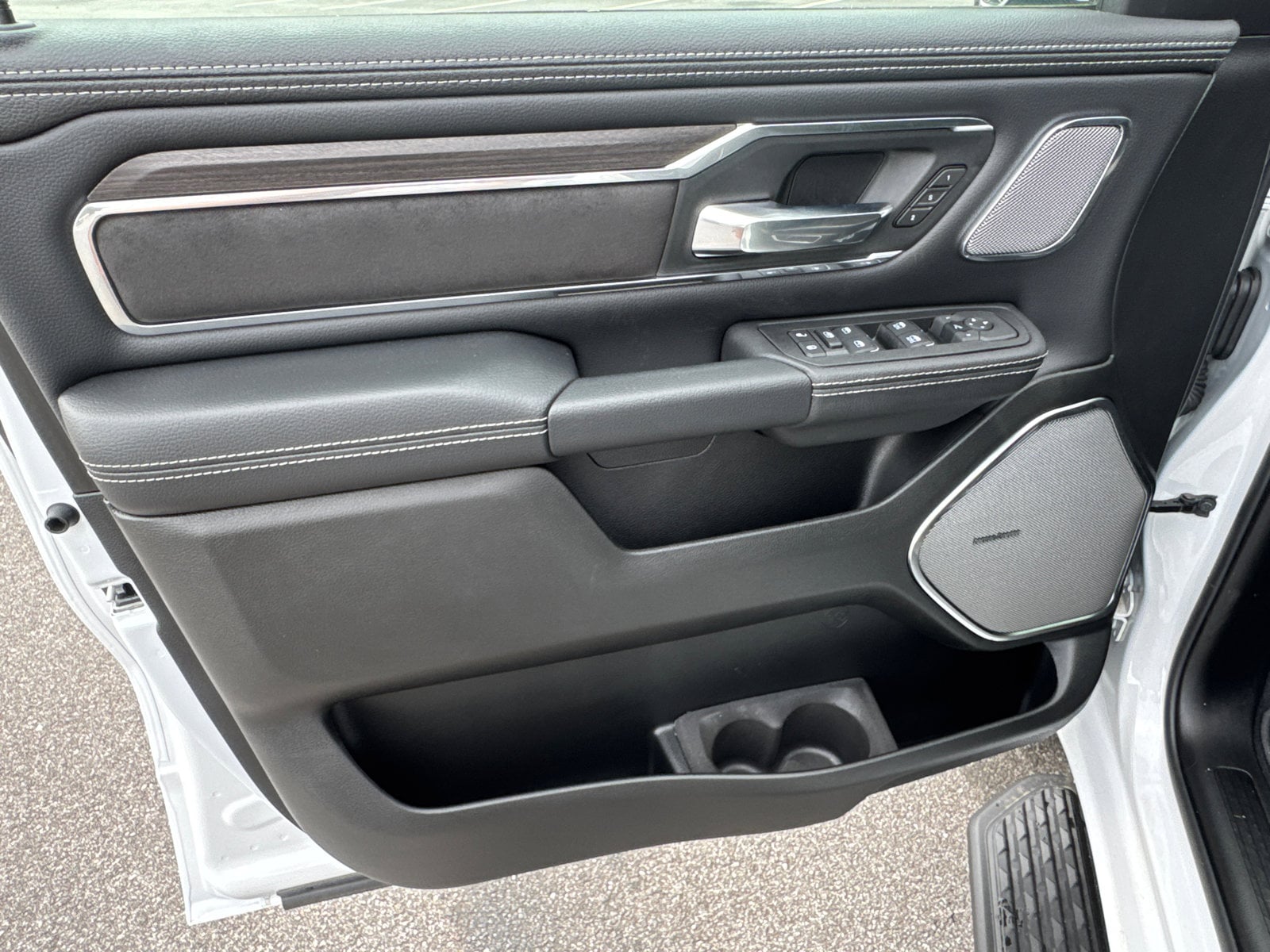 2026 RAM 1500 Laramie - Photo 13