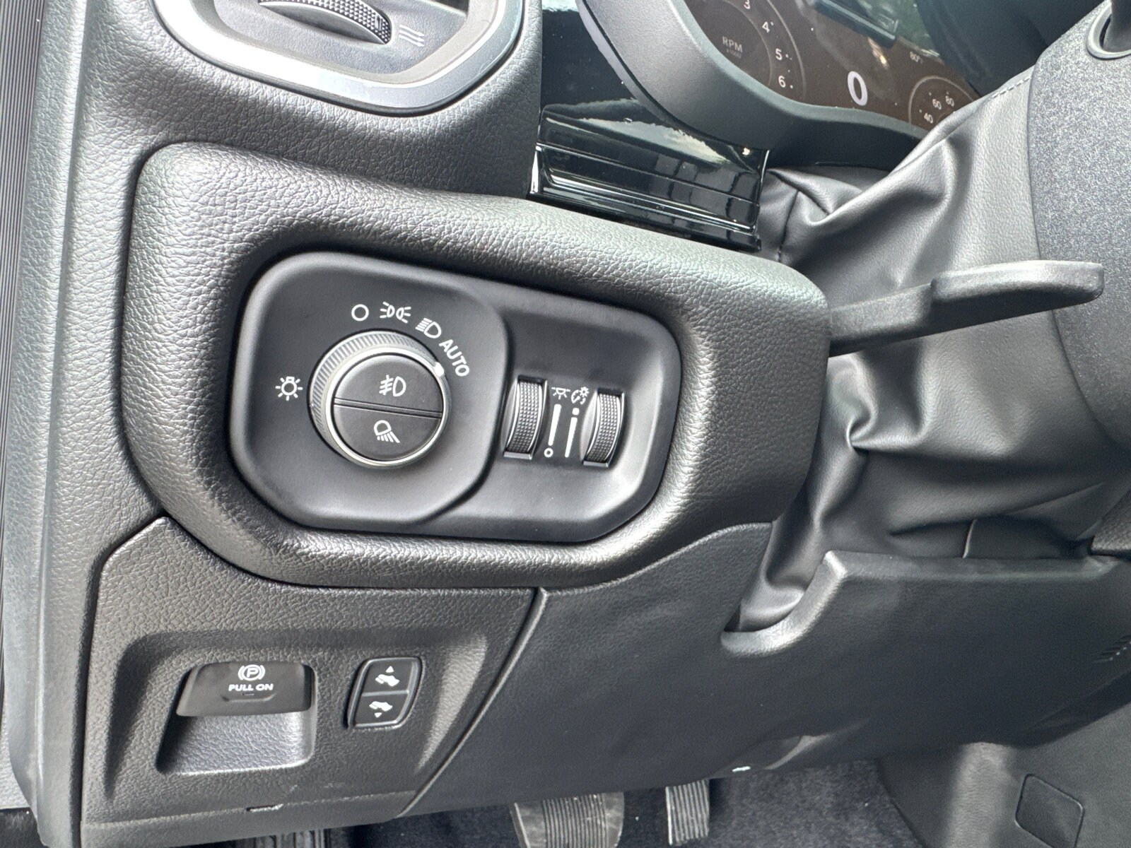 2026 RAM 1500 Laramie - Photo 38
