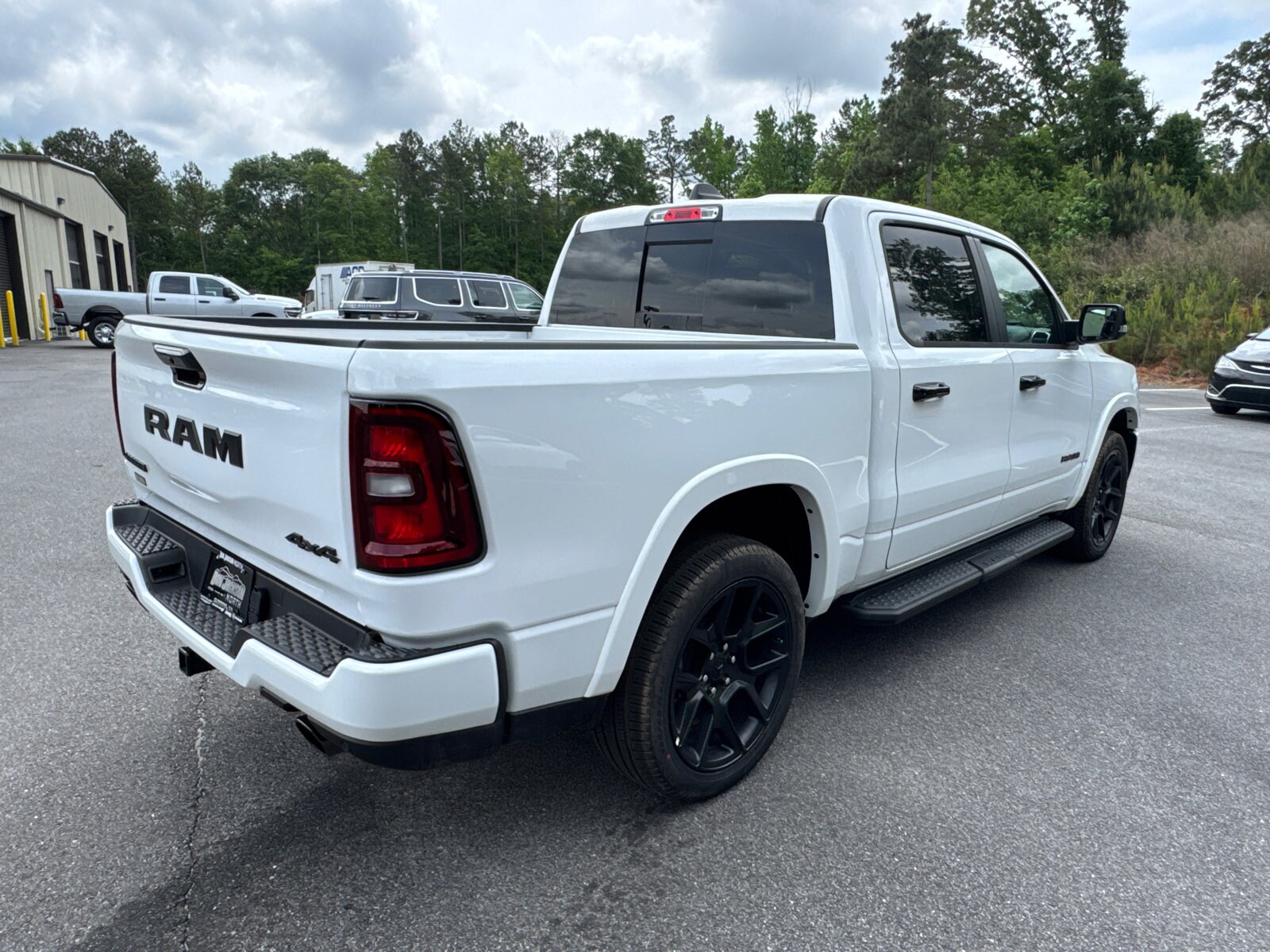 2026 RAM 1500 Laramie - Photo 6