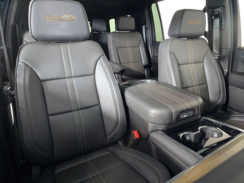 2025 Chevrolet Suburban High Country - Photo 25