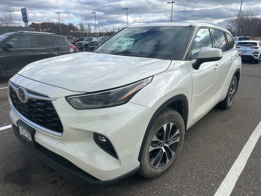 Used 2021 Toyota Highlander XLE SUV