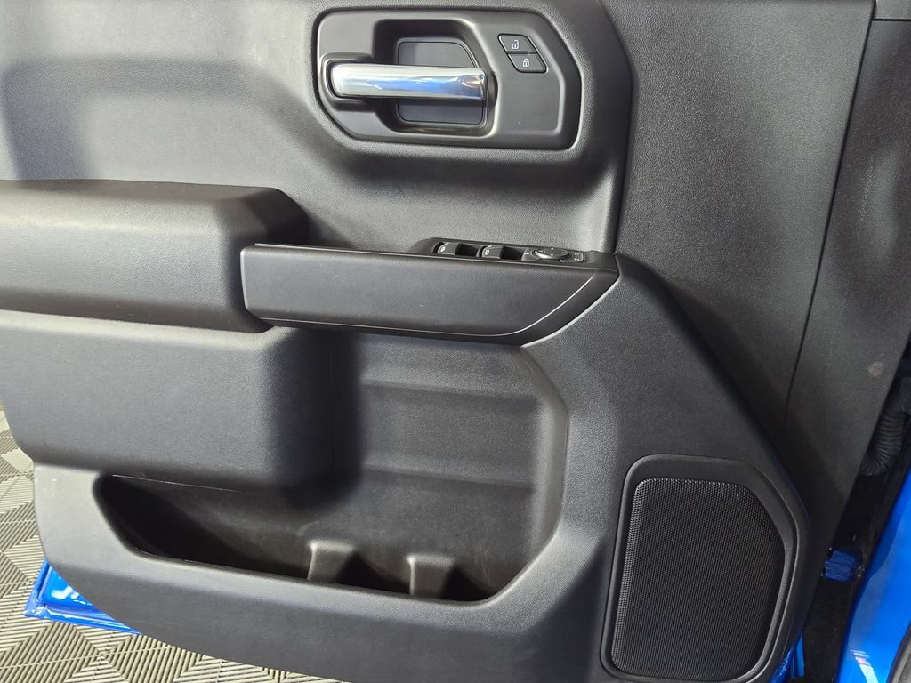 2023 Chevrolet Silverado 1500 Custom - Photo 31