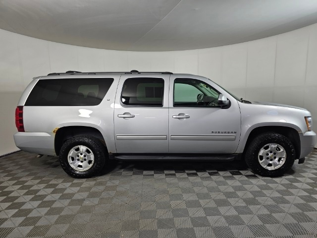 Used 2014 Chevrolet Suburban LT with VIN 1GNSKJE72ER109522 for sale in Brainerd, Minnesota