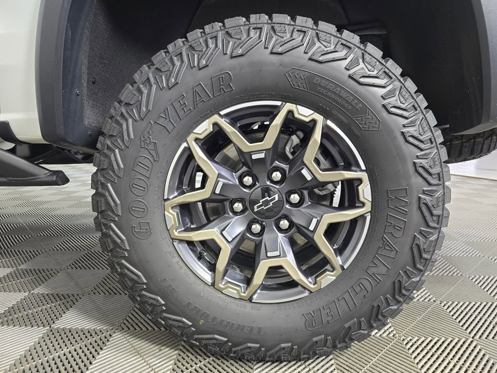2026 Chevrolet Colorado ZR2 - Photo 38