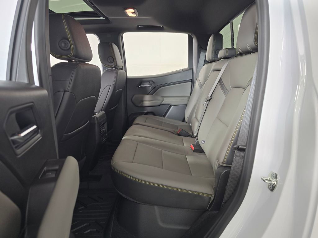 2026 Chevrolet Colorado ZR2 - Photo 14