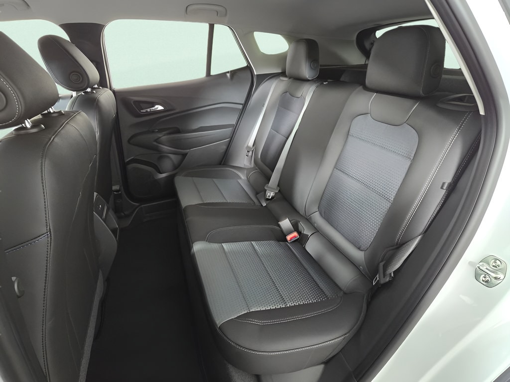 2026 Chevrolet Trax LT - Photo 13