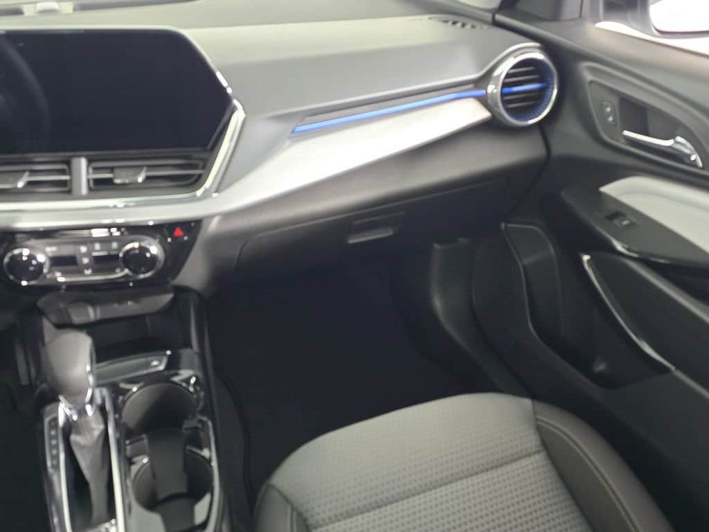 2026 Chevrolet Trax LT - Photo 18