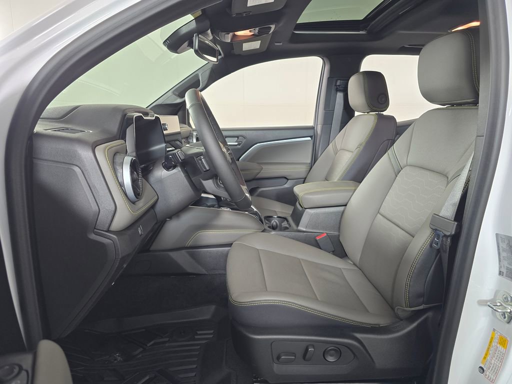 2026 Chevrolet Colorado ZR2 - Photo 12