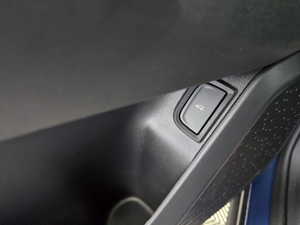 2027 Chevrolet Equinox LT - Photo 32
