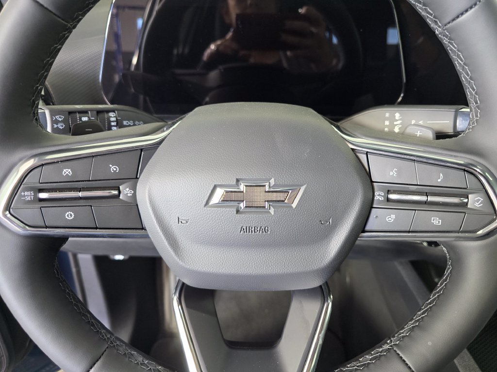 2027 Chevrolet Equinox LT - Photo 24
