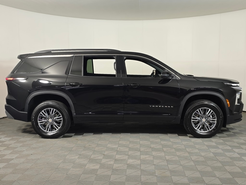 Used 2025 Chevrolet Traverse LT with VIN 1GNEVGRS2SJ160213 for sale in Brainerd, Minnesota