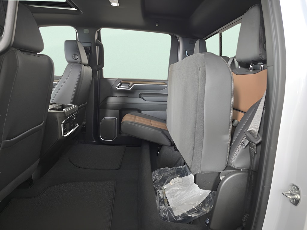 2025 Chevrolet Silverado 2500HD High Country - Photo 17