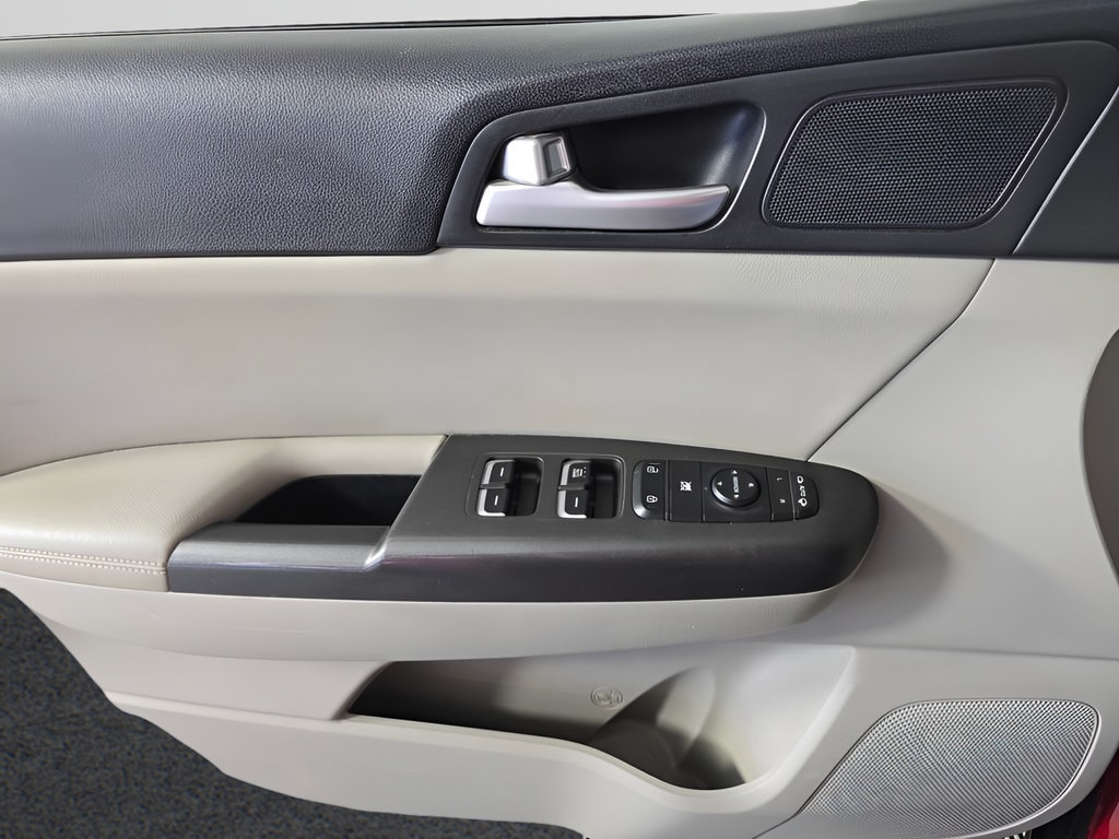 2020 Kia Sportage S - Photo 36