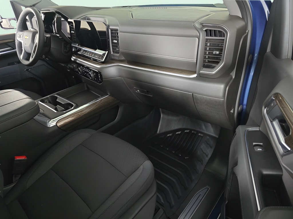 2026 Chevrolet Silverado 3500 HD LT - Photo 11