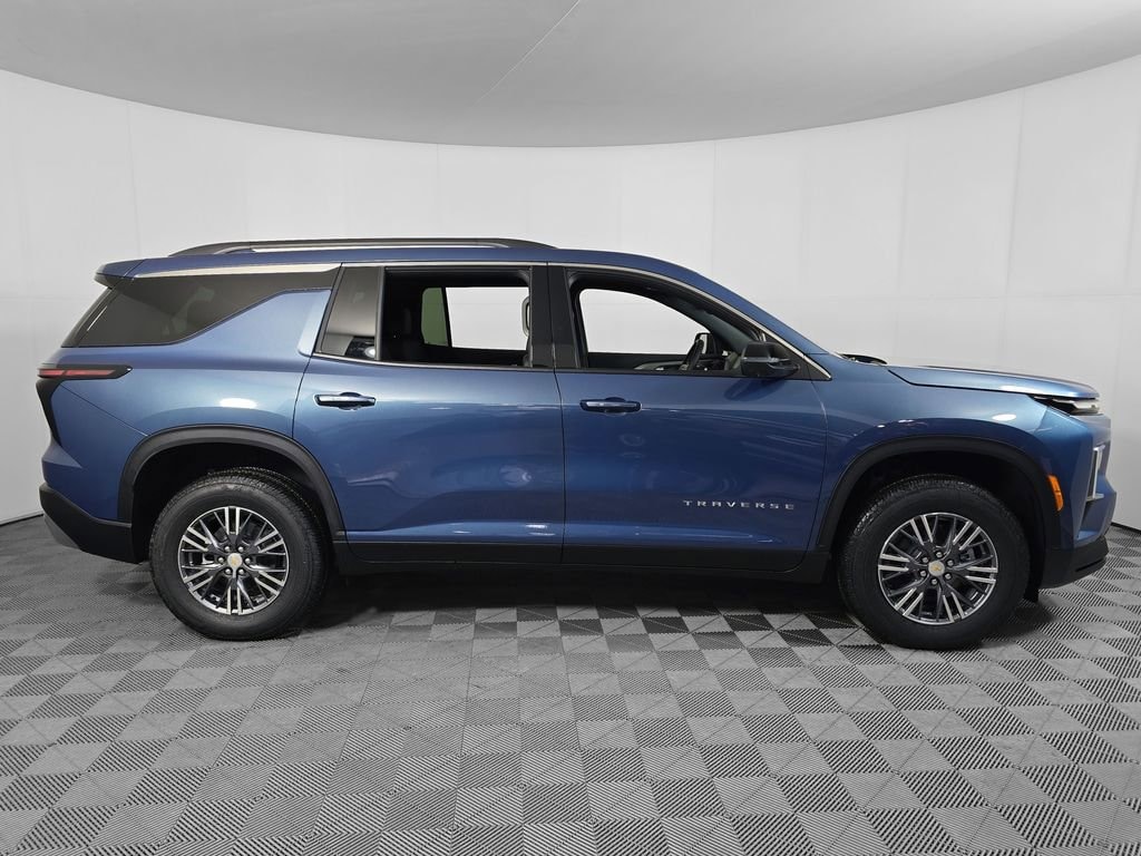 New 2026 Chevrolet Traverse LT SUV