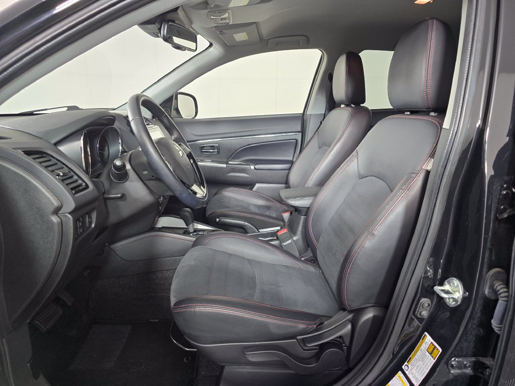 2025 Mitsubishi Outlander Sport S - Photo 11