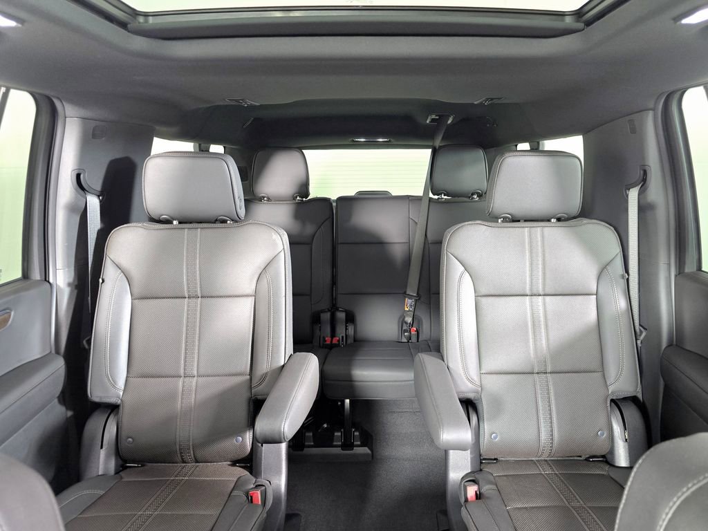 2025 Chevrolet Suburban High Country - Photo 14