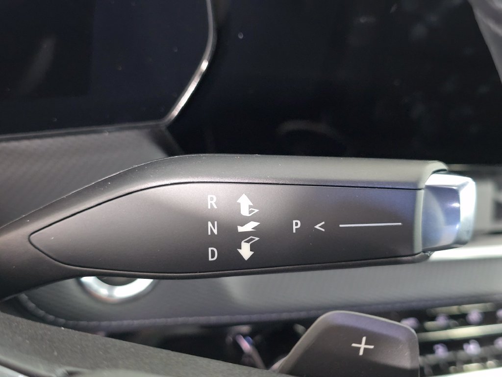 2027 Chevrolet Equinox LT - Photo 23